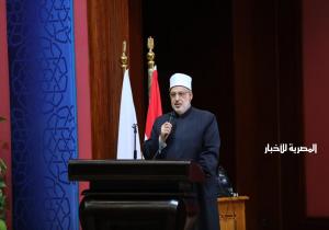 وكيل الأزهر: الإمام الأكبر يضع الطلاب الوافدين على رأس أولوياته باعتبارهم سفراء للإسلام وللأزهر | صور