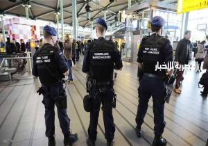 الشرطة الهولندية تعتقل 4 أشخاص بشبهة الإرهاب