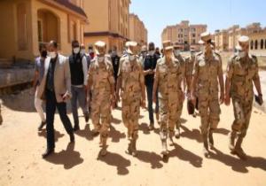 الفريق محمد فريد يتفقد الحالة الأمنية ويلتقى رجال القوات المسلحة بشمال سيناء