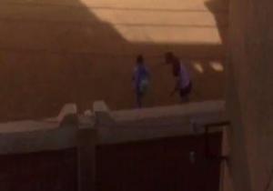 تداول فيديو لمدرس يضرب تلميذًا بـ"جلده" فى مدرسة عزبة فراج بأسيوط