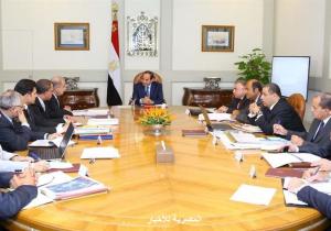 الرئيس عبد الفتاح السيسي اجتمع  عقب عودته من بريطانيا  بالحكومة المصرية