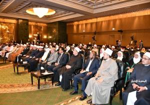 انطلاق الجلسات العلمية لليوم الثاني في مؤتمر المجلس الأعلى للشئون الإسلامية الـ 33 |صور