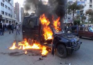 بالإسكندرية حبس 7 من إخوان بتهمة إضرام النار في سيارة مرور والاعتداء على ضابط شرطة 