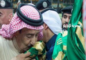 الملك سلمان يستعد لرفع علم السعودية على "تيران وصنافير"