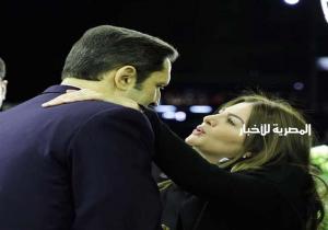 نيفين سعده إبنة الكاتب الصحفى الراحل تعلق على صورتها مع علاء مبارك