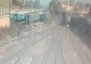 فيديو صادم يكشف كيف تسبب إهمال السائقين فى حادث قطار محطة مصر
