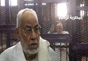 نقل مهدي عاكف "مرشد الإخوان السابق" لمستشفى قصر العيني بعد إصابته بوعكة صحية