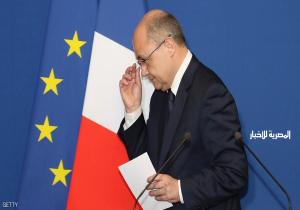 "الواسطة" تدفع وزير الداخلية الفرنسي للاستقالة