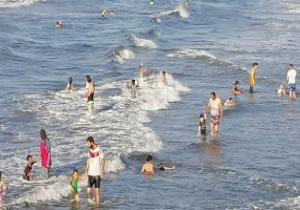 الأرصاد: ارتفاع أمواج البحر المتوسط لمترين خلال الثلاثة أيام المقبلة