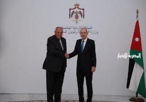 وزير الخارجية يصل مقر انعقاد مؤتمر عمان التشاوري حول الأزمة السورية
