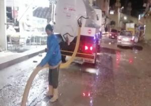 رؤساء مدن كفر الشيخ يواصلون رفع مياه الأمطار ليلا ووقف المعديات النهرية "صور"