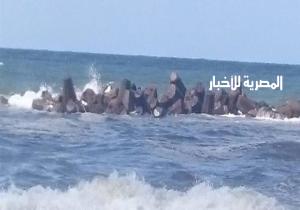 غرق 6 في "شاطئ الموت" بالإسكندرية .. والإنقاذ النهري تبحث عن الجثث