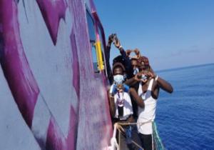 مفوضية اللاجئين تشير إلى تخطي نسبة المهاجرين واللاجئين الوافدين إلى إيطاليا عن طريق البحر 150%