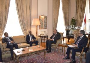 وزير الخارجية يؤكد الأهمية التي توليها مصر لأمن واستقرار الصومال