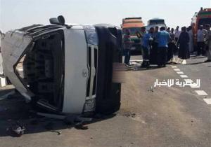 مصرع 2 وإصابة 13 شخصًا في حادث مروري بطريق " قنا - سوهاج" الصحراوي