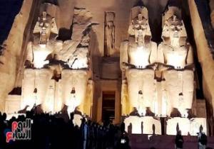 توافد السياح على معبد أبوسمبل لحضور "تعامد الشمس" وسط إجراءات احترازية