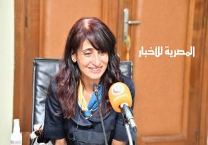 السفيرة المصرية في داكار تسلم شحنة مساعدات طبية مصرية للسنغال / صور
