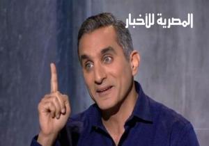 الإداري يقضي بوقف دعوى إسقاط الجنسية عن باسم يوسف لمدة شهر