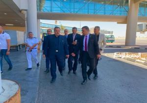 رئيس الشركة المصرية للمطارات يتفقد مطار برج العرب الدولي