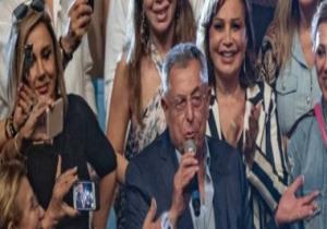 رئيس الحكومة اللبنانية الأسبق فؤاد السنيورة يغنى "سواح" للعندليب