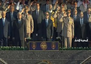 الرئيس يستعرض حرس الشرف خلال حفل تخرج دفعة جديدة من الأكاديمية والكليات العسكرية