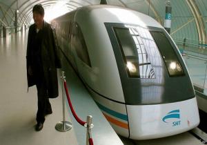 قطار ياباني يحطم رقمه العالمي في السرعة