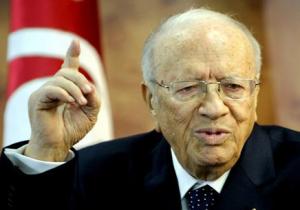 الرئيس التونسي يصل القاهرة للقاء الرئيس عبد الفتاح السيسي