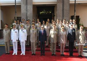 المتحدث الرئاسي ينشر صور اجتماع الرئيس السيسي بالمجلس الأعلى للقوات المسلحة