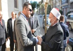 محافظ الدقهلية يستقبل مفتى الجمهورية لافتتاح مسجد التقوى