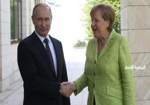 ميركل: لا أخشى التدخل الروسي بالانتخابات الألمانية
