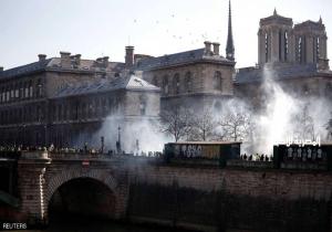 الشرطة الفرنسية تطلق "المسيل للدموع" ضد السترات الصفراء