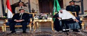 الرئيس مرسى يصل السعودية لرئاسة وفد مصر فى قمة الرياض