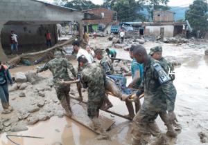مقتل 20 شخصا على الأقل جراء انهيار أرضي وفيضانات في كولومبيا