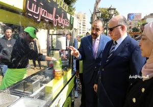 محافظ القاهرة يُسلم 10 سيارات طعام متنقل لذوي الهمم