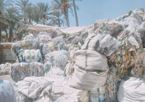 محافظة الجيزة تغلق منشآت مخالفة تقوم بتدوير المخلفات على أراضي زراعية