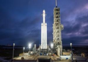 البث المباشر لإطلاق صاروخ " Falcon Heavy" الجديد للفضاء