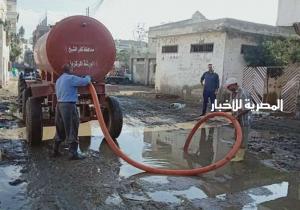 عايدة ماضى رئيس مدينة دسوق تتابع رفع آثار الأمطار