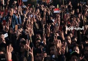 العراق.. مواجهات عنيفة بين المتظاهرين ومكافحة الشغب وسط كربلاء