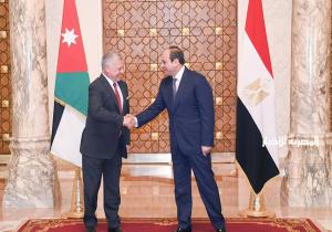 العاهل الأردني يشيد بالدور المحوري لمصر في خدمة القضايا العربية