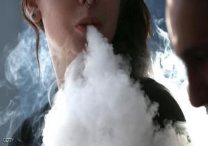 دراسة: السجائر الإلكترونية تجذب المراهقين