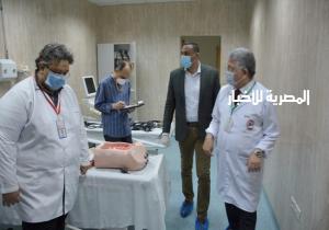 «مختار» يزور مركز الكبد بشربين والمعهد الفني للتمريض