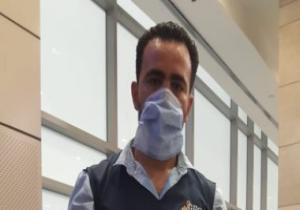 عامل بمطار القاهرة يعيد 10 آلاف ريال سعودى فقدها راكب