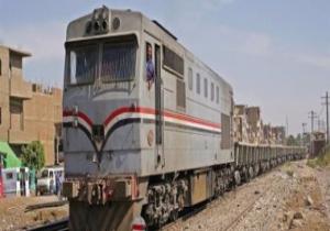 تأخر قطار بخط القاهرة الإسكندرية بسبب خروج إحدى عرباته عن القضبان