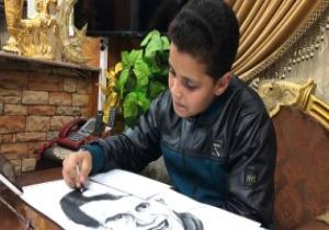 أصغر رسام فى الدقهلية.. "محمد" 10 سنوات ويبدع فى رسم البورتريهات