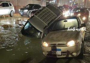 جهاز القاهرة الجديدة يكشف سبب سقوط سيارتين في هبوط أرضي بشارع التسعين بالتجمع