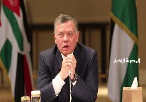 العاهل الأردني يصل مقر الجامعة العربية لحضور مؤتمر دعم القدس