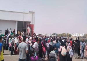 الخارجية تواصل عمليات إجلاء المواطنين المصريين الراغبين في العودة من السودان