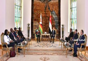 الرئيس السيسي يستقبل رئيس زيمبابوي بقصر الاتحادية