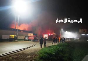 حريق هائل بمصنع غزل في كفر الشيخ.. و10 سيارات إطفاء لمحاولة إخماده