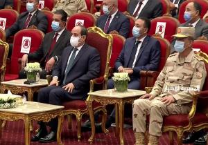 الرئيس السيسي يشاهد فيلمًا تسجيليًا بعنوان «الجيش الأبي» خلال الندوة التثقيفية الـ35 للقوات المسلحة